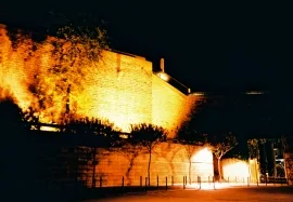 Pla&ccedil;a General Mendoza, Girona