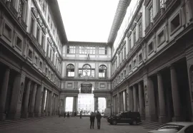 Piazzale degli Uffizi, Florence