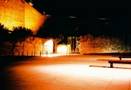 Pla&ccedil;a General Mendoza, Girona