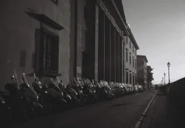 Scooters, Lungarno Generale Diaz, Florence